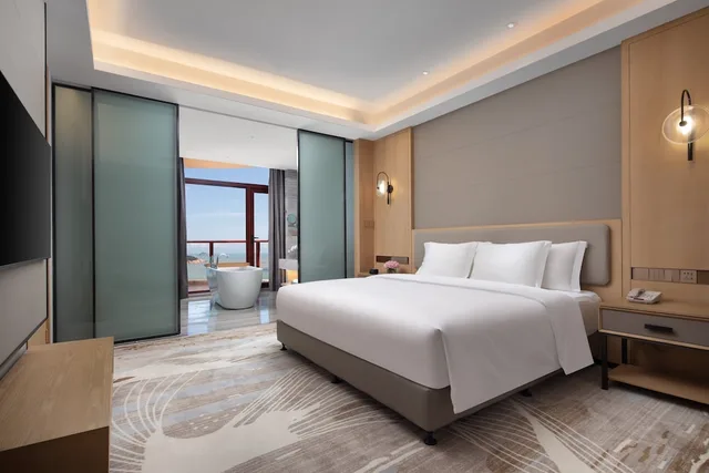 جناح بسرير فردي بإطلالة على البحر بغرفة نوم واحدة، Crowne Plaza Zhoushan Seaview 1/4