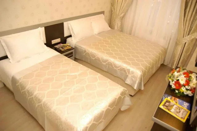 Standard, Triple, Double Bed, Sofa, Pearl Hotel Istanbul 1/1