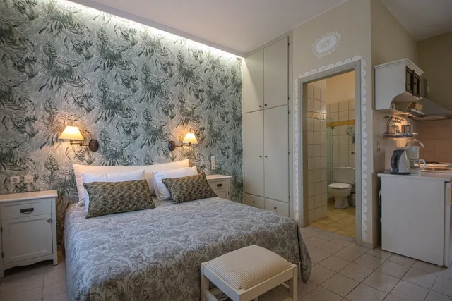Junior Suite, Double Bed, Sea View, Hot Tub, Adrakos Apartments 2/5