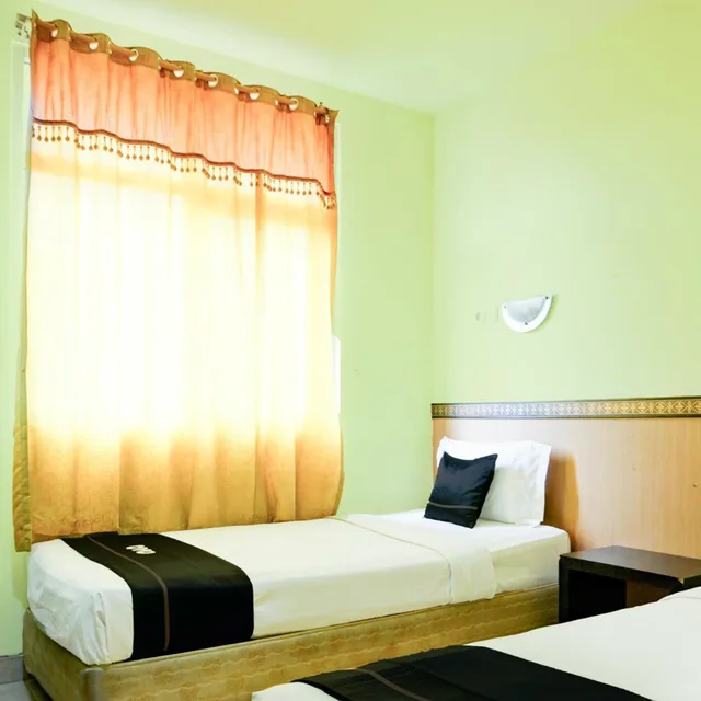 Standard, Twin Beds, OYO 2255 Hotel Aifih 6/9