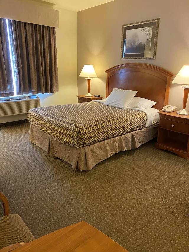 غرفة بسرير كوين لذوي الإعاقة، A Riverside Inn Travelodge by Wyndham 4/10