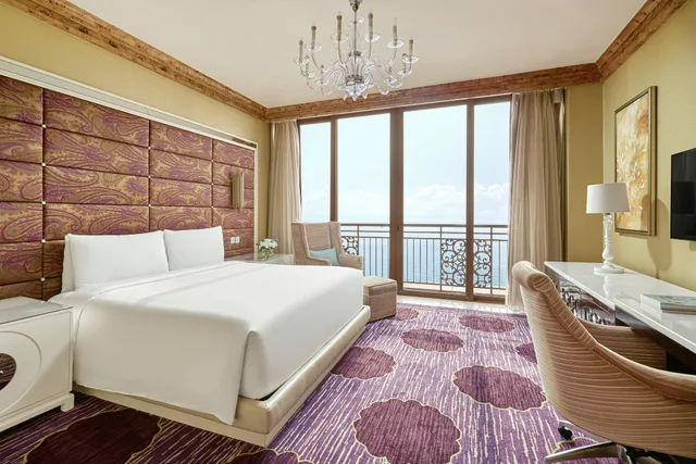 جناح غراند بسرير كينج بإطلالة على البحر للمدخنين، InterContinental Grand Ho Tram 4/10