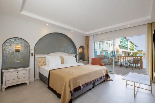 Swim Up, Family Suite, Club, Queen Bed, Shared Pool, 2 Sofa، Nirvana Dolce Vita 2/2