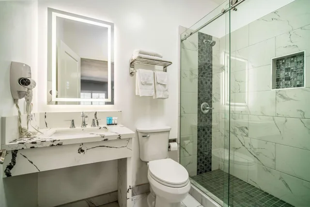 غرفة بسريرين كوين، Rodeway Inn and Suites Pasadena 5/5