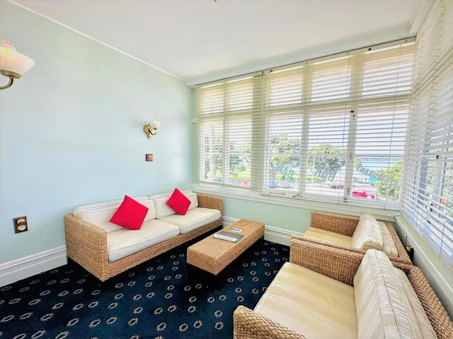 Superior, King Bed, Harbour View, Sun Room، The Esplanade Hotel 3/5