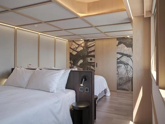 غرفة رباعية بسريرين مزدوجين، RedDot Hotel 1/1