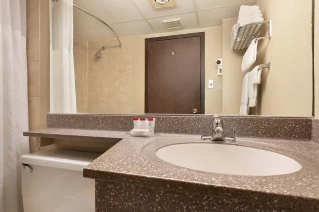 جناح استوديو بسرير كينج، Americinn By Wyndham Janesville 4/6