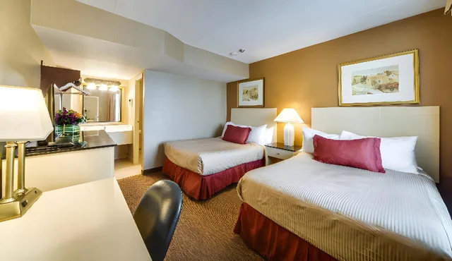 غرفة بسرير مزدوج، Monte Carlo Inn Toronto West Suites 1/1