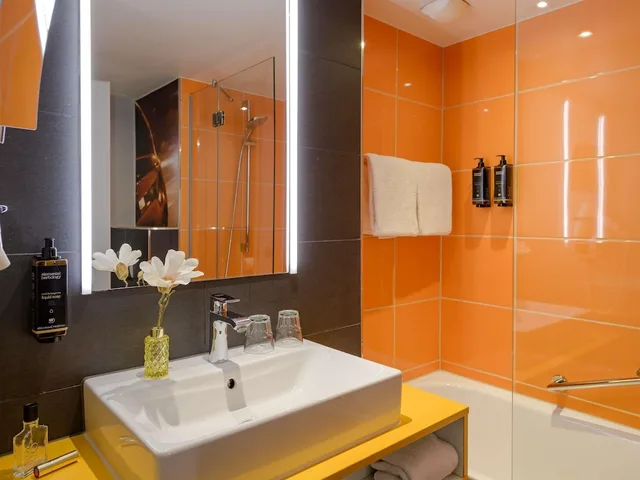 غرفة بريفيليج بسرير كوين، Mercure Hotel Koeln West 5/7