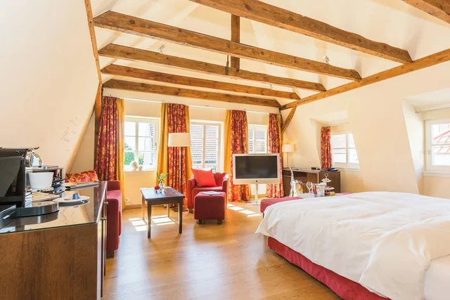 جناح استوديو فاخر بسرير كينج بحوض جاكوزي، Romantik Hotel Reichshof 5/10