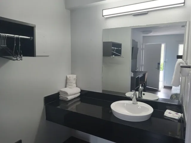 غرفة قياسية بسرير مزدوج، Motel6 Laurel, DC - Washington Northeast 5/5