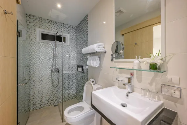 Two Bedroom Suite Pool Access، The Beachfront Hotel Phuket 9/10