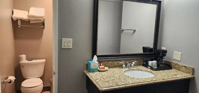 غرفة بسرير كينج بإطلالة على الحديقة، Laguna Hills Lodge 2/2