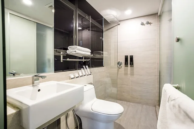 Deluxe King (With Window)، Manhattan Business Hotel 2/2