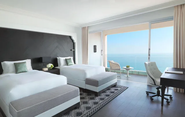Fairmont, Deluxe, Twin Beds، Fairmont Fujairah Beach Resort 2/10