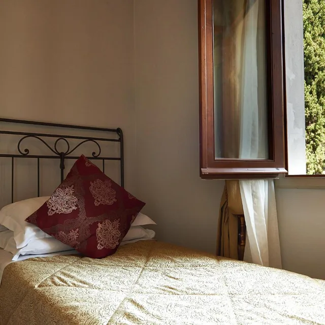 غرفة اقتصادية مفردة، Villa Royal 6/9