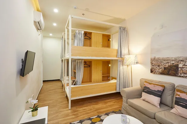 Family 4، Shanghai Meego Youth Hostel 1/1