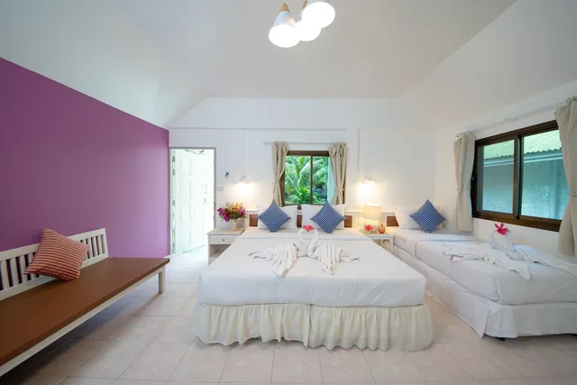 Bungalow, 1 Queen and 1 Single Bed, Beach Front، Bay Beach Resort 3/10