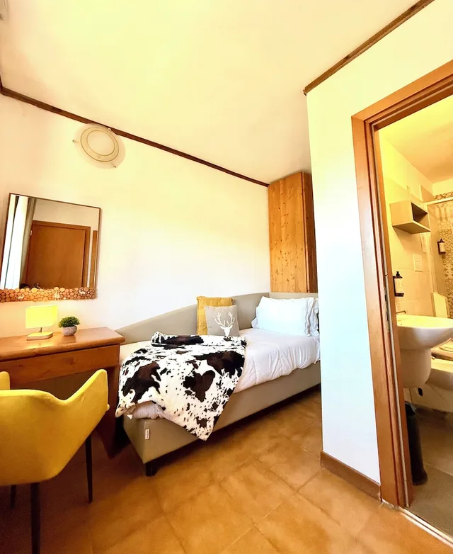 غرفة ثلاثية بسرير كوين وسرير فردي، Hotel Iris 3/10