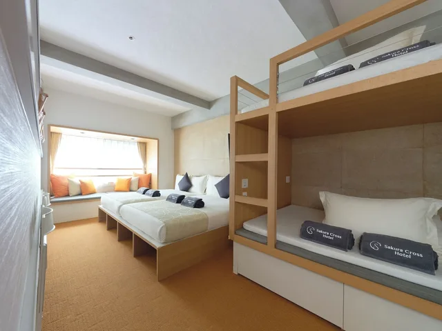 غرفة ديلوكس عائلية بفراش فوتون وسريرين مزدوجين وسرير بطابقين، Sakura Cross Hotel Ueno Okachimachi 5/6