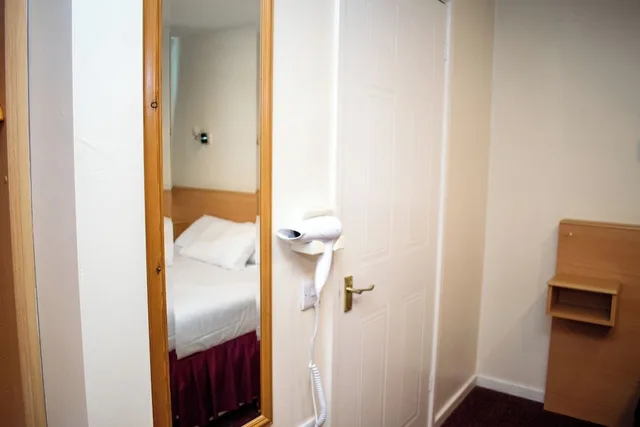 Family, 1 Double and 1 Single Bed, Royal Square Hotel - NEC & Birmingham Airport 7/7