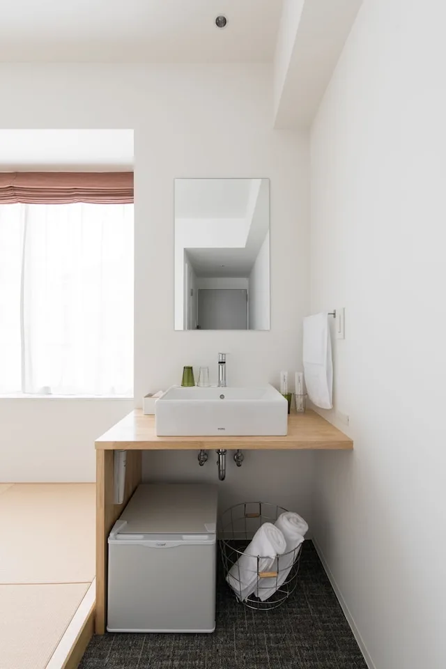 غرفة يابانية بفرشتي فوتون، IMU Hotel Kyoto 4/4