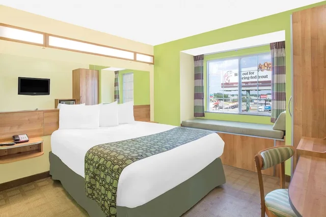 غرفة بسريرين كوين، Microtel Inn Suites By Wyndham Tuscumbia Muscle Shoals 6/10