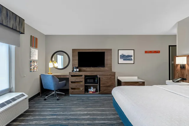 غرفة بسرير كينج، Hampton Inn Suites Richmond 2/3