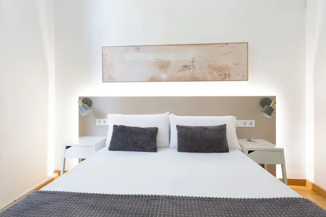 غرفة كلاسيكية بسرير كينج بحمام مشترك، Hostal Siscinc - Adults Only 8/10