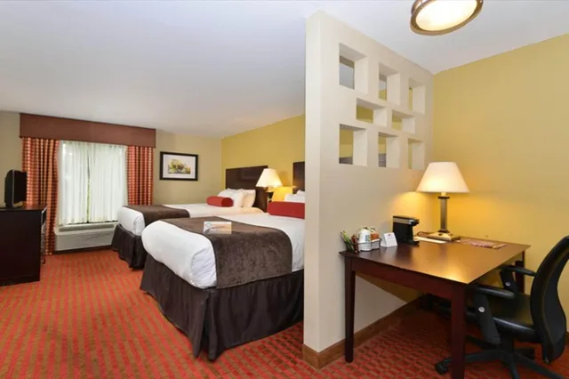 Suite, Multiple Beds، Quality Suites Nashville Airport 4/6