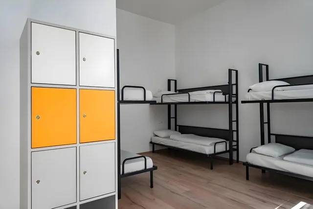 Mixed Dorm, Multiple Bedrooms, Basic، Kings Hotel Budapest 1/1