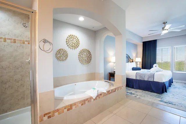 Signature, 2 Double Beds, King Bed, Fireworks View, 2 Bathrooms, Sofa، Lake Buena Vista Resort Village and Spa 10/10