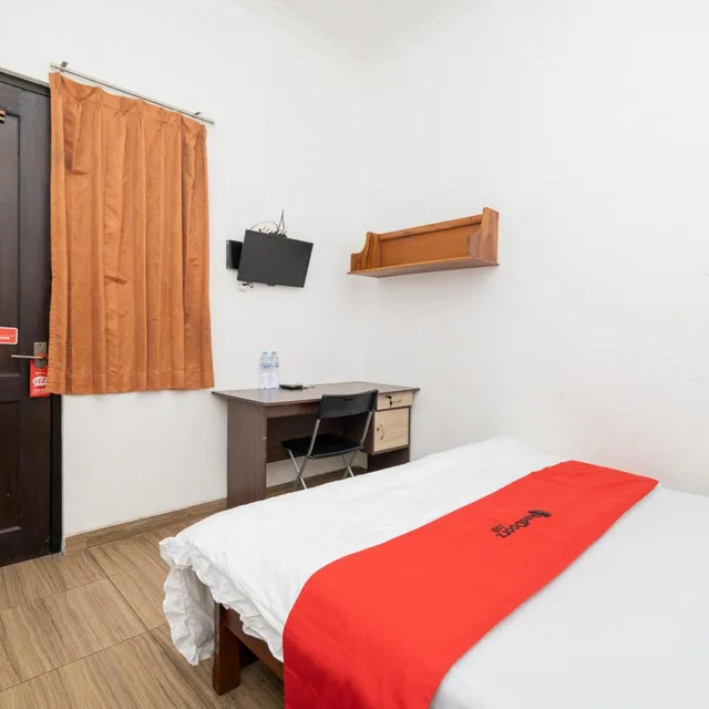 غرفة قياسية بسرير مزدوج، OYO Flagship 90524 Holistay Surabaya New 10/10