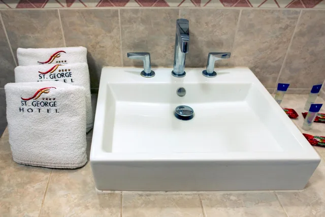 غرفة قياسية رباعية، St George Hotel 9/10