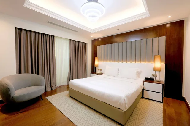 شقة بسرير كينج وسرير كوين وسرير فردي بـ3 غرف نوم، Number One Tower Suites 2/5