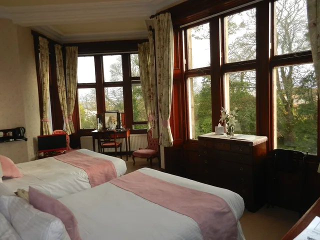 غرفة قياسية بسريرين منفصلين، Morangie Hotel 2/3