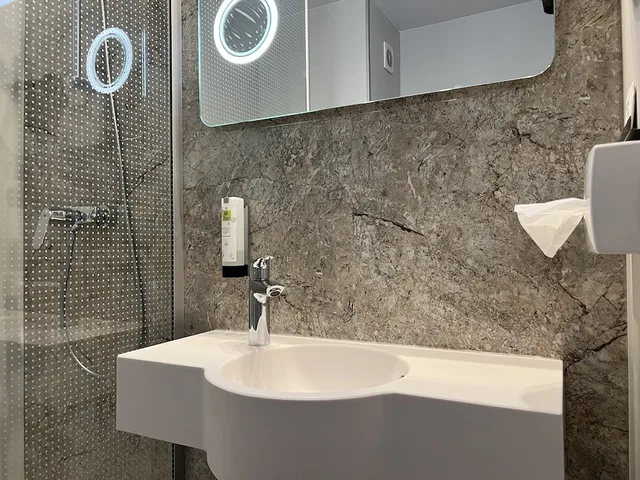 غرفة قياسية بسرير مزدوج، Hotel Des Acacias Lille Tourcoing 4/8