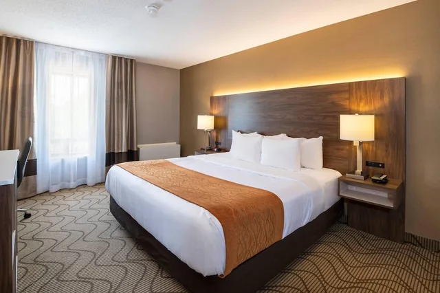 غرفة قياسية بسرير كينج في طابق مرتفع، Comfort Inn North Bay 3/5