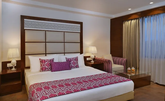 غرفة بريميوم بسرير كينج، Fortune Park Haridwar-- Member Itc Hotel Group 1/3