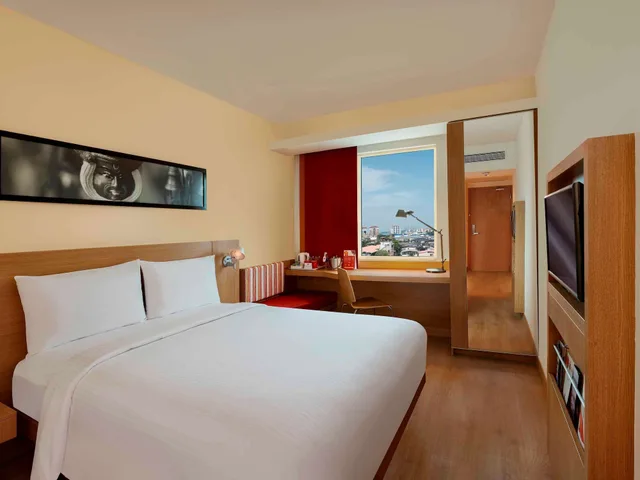 Standard Room Queen Bed with Extra Benefits، Ibis Delhi Airport 5/10