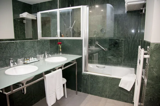 غرفة بثلاثة أسرّة، Parador De Soria 6/7