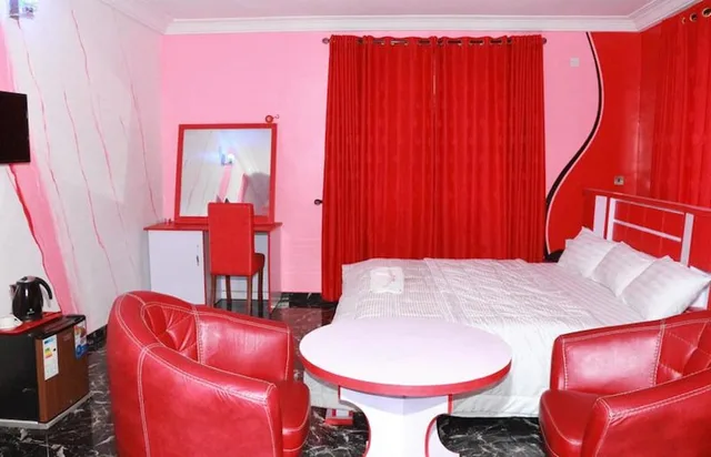 غرفة ديلوكس بسرير مزدوج، Resdon Hotel And Suites 3/4