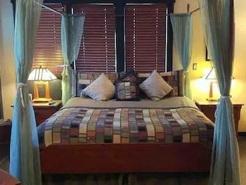 جناح بريميوم بسرير كينج، Lodge At Sedona 1/1