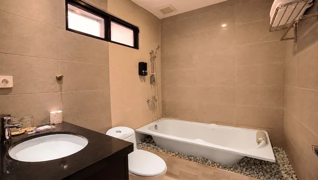 Deluxe, King Bed, Pool View, The Visala Boutique Suites Seminyak 9/10