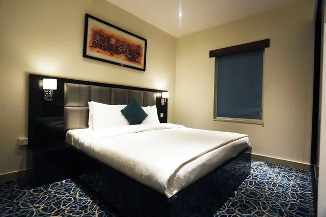 1 Bedroom, Suite, King Bed, Naylover Hotel Suites 1/4