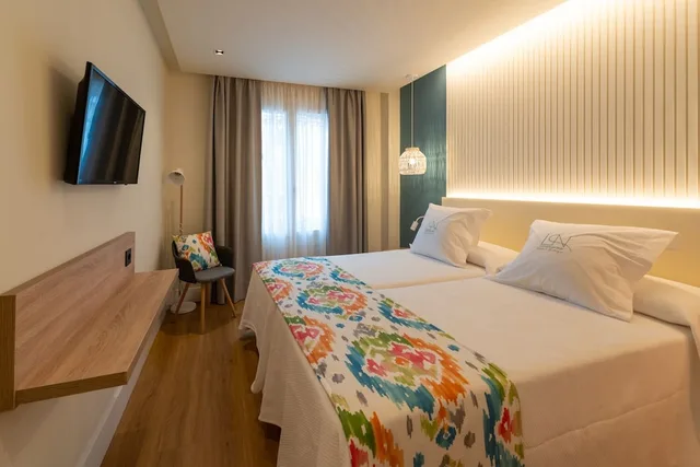 غرفة قياسية بسريرين منفصلين، LA PUERTA DE NERJA HOSTAL BOUTIQUE 1/5