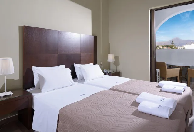 غرفة ثلاثية، Vanisko Hotel 5/9