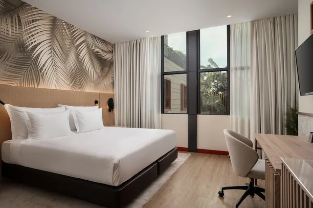 غرفة تنفيذية بسرير كينج، Protea Hotel Luanda 1/5