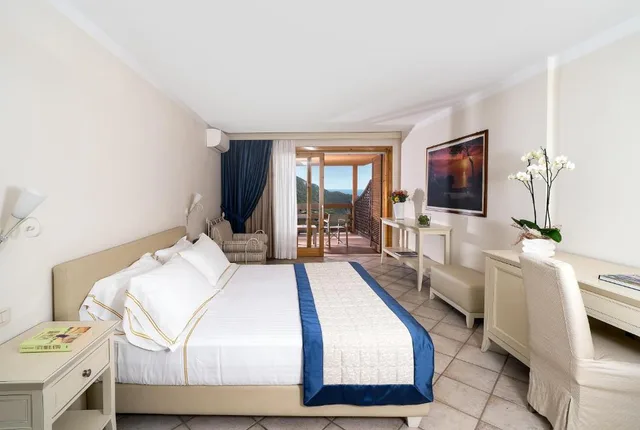 غرفة بريستيج بإطلالة على البحر، Hotel Torre Di Calapiccola 3/10