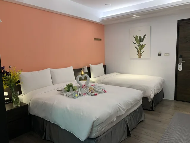 غرفة قياسية ثلاثية بسرير مزدوج وسرير فردي، Greenight Hotel 3/7